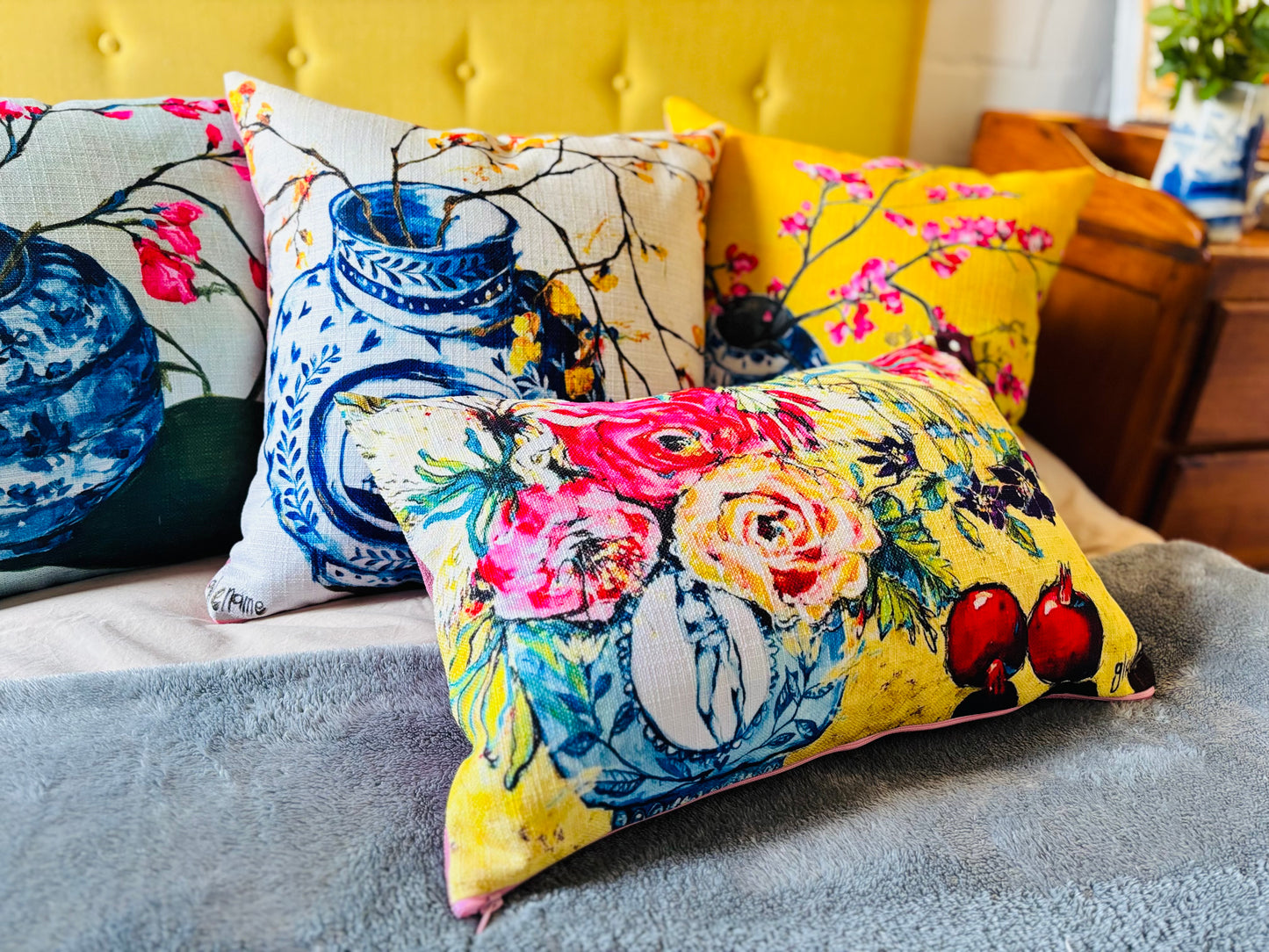 Figure on delft Cushion Cover